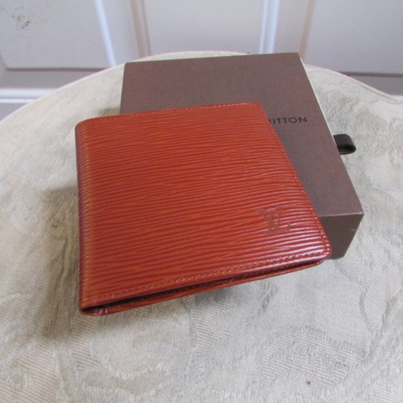 Authentic LOUIS VUITTON Cognac Epi Leather Multiple Bifold Wallet - Picture 1 of 16
